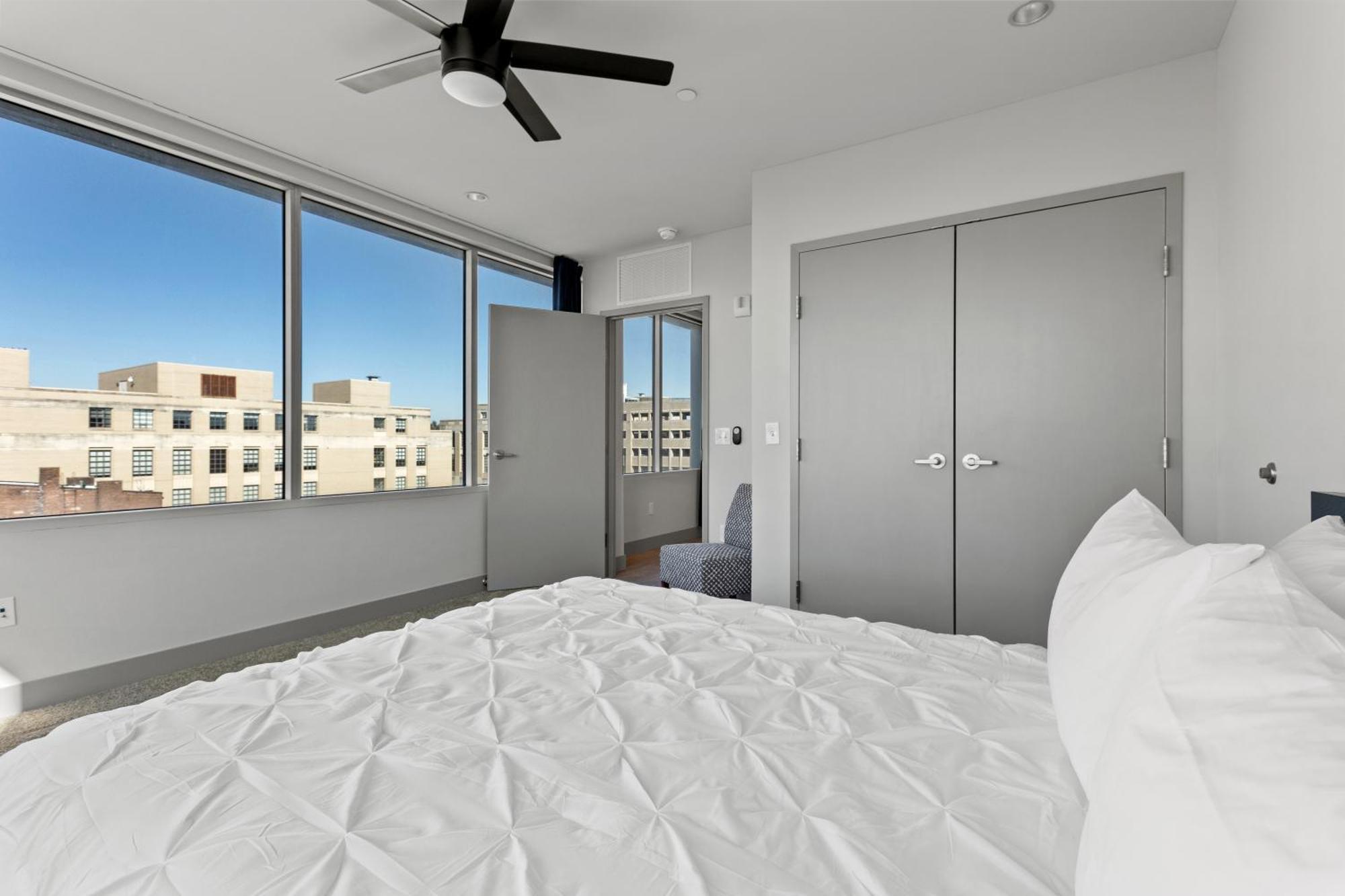 Aparthotel 175 Lex - Walkable Downtown & Rupp Arena - Full