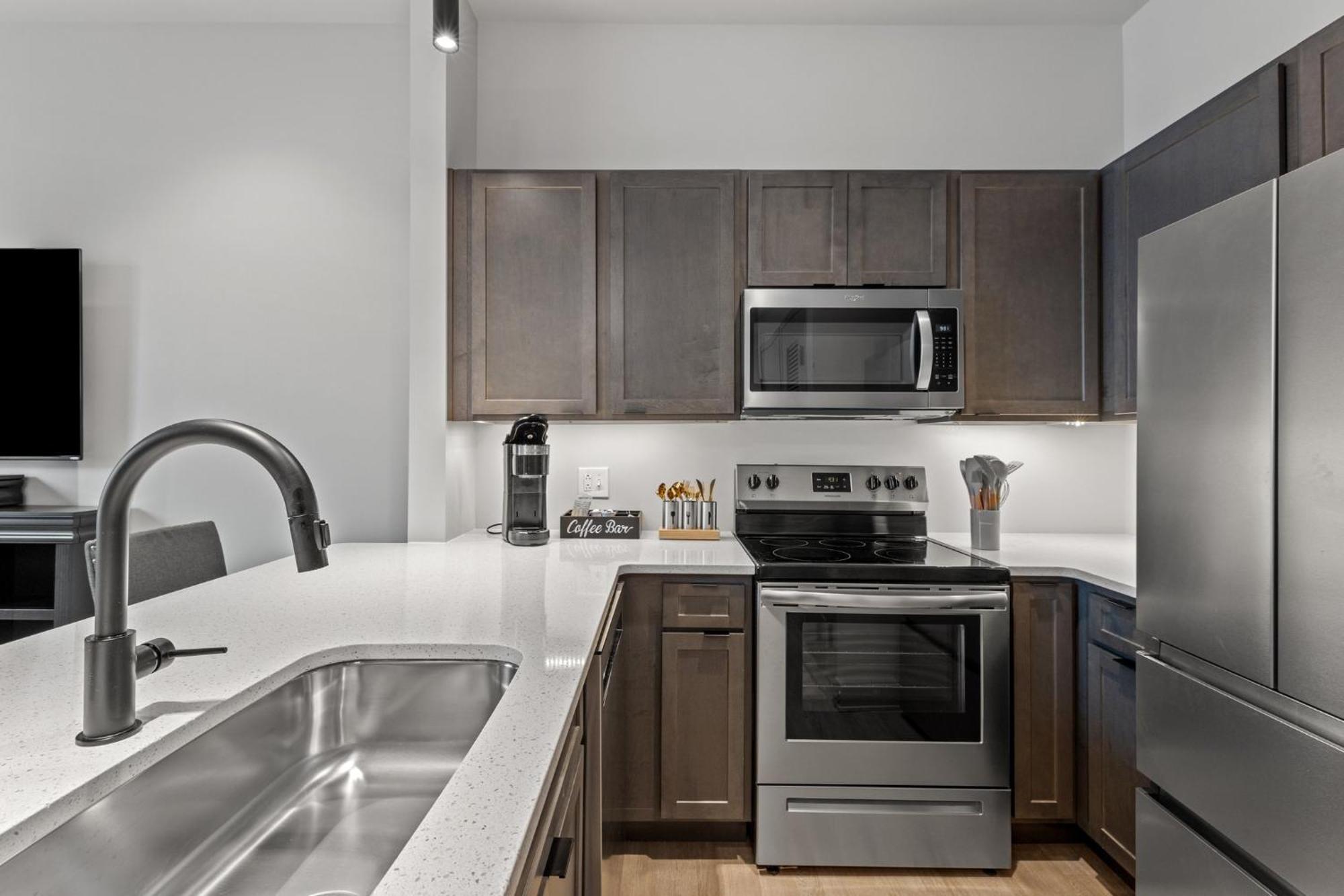 175 Lex - Walkable Downtown & Rupp Arena - Full *