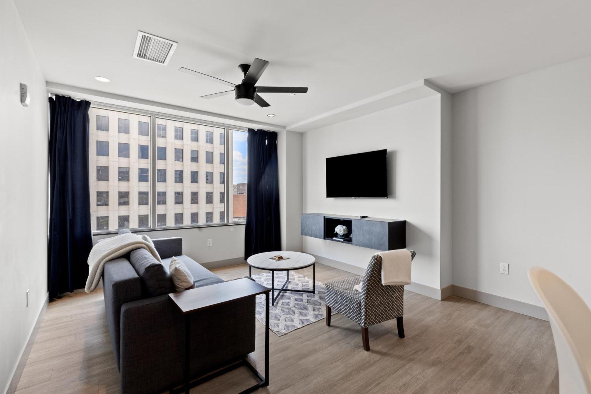 175 Lex - Walkable Downtown & Rupp Arena - Full Aparthotel