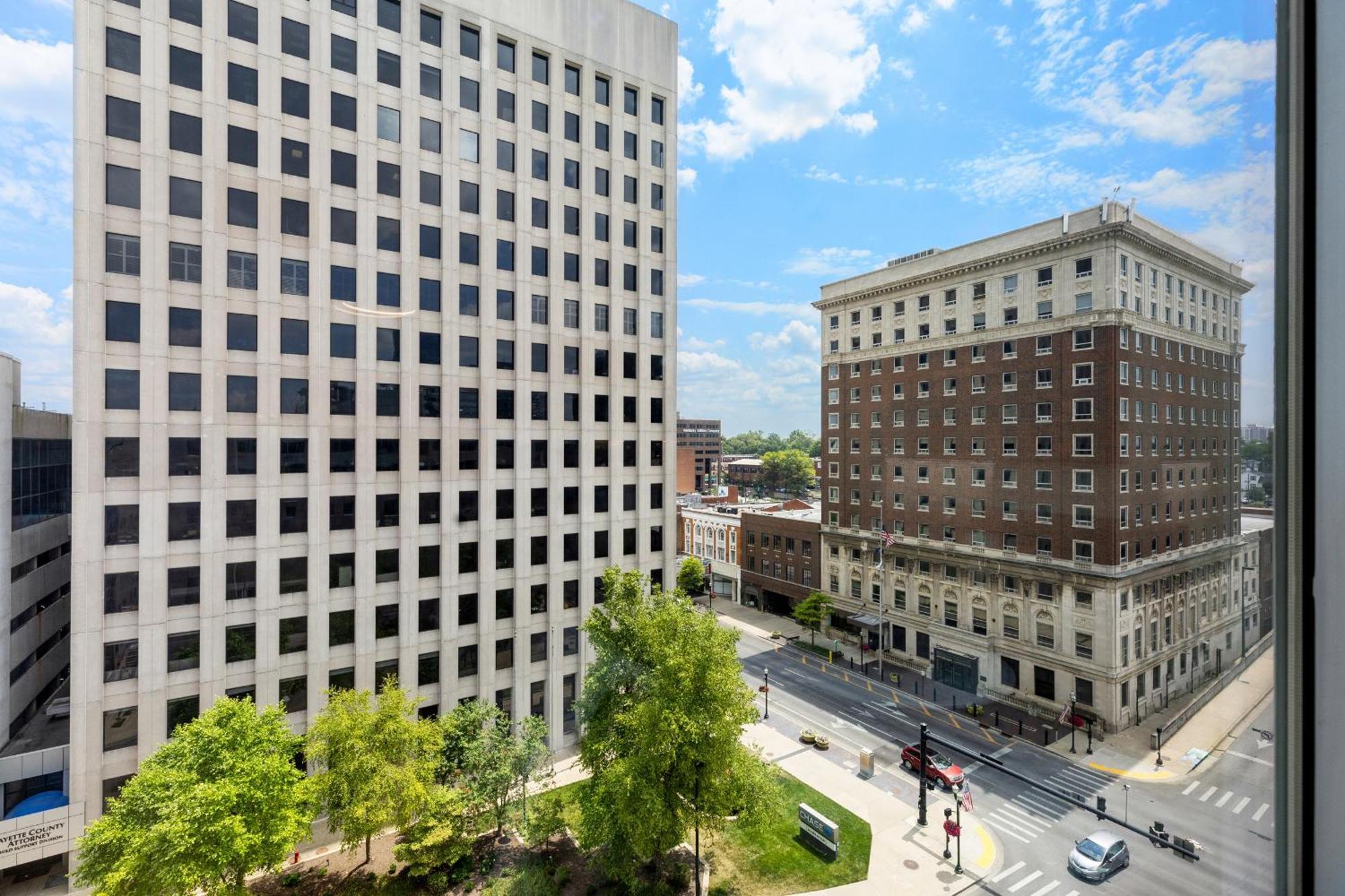 Aparthotel 175 Lex - Walkable Downtown & Rupp Arena - Full