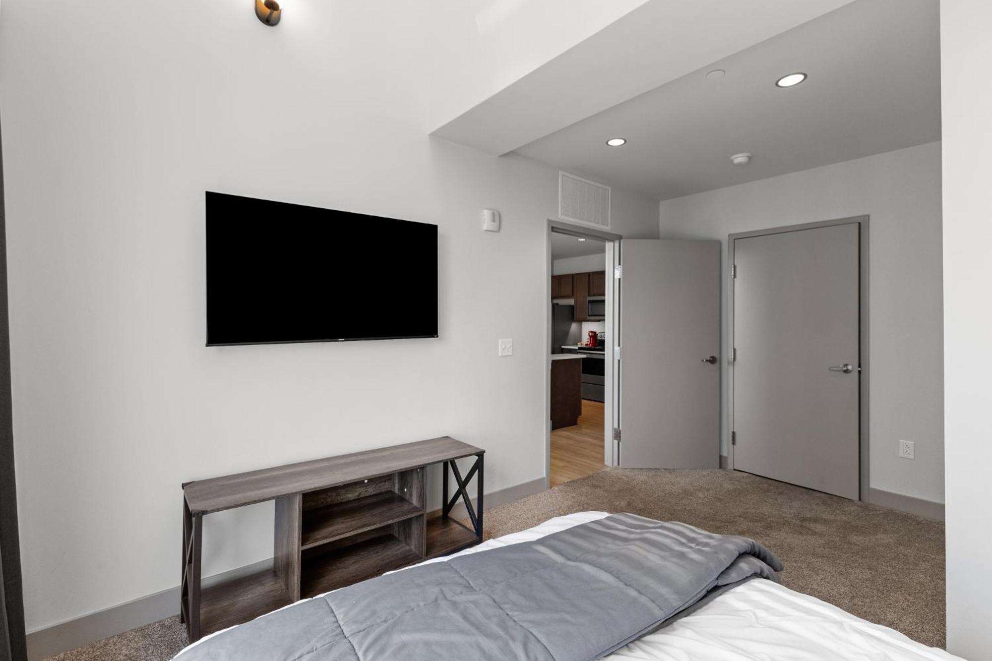 Aparthotel 175 Lex - Walkable Downtown & Rupp Arena - Full