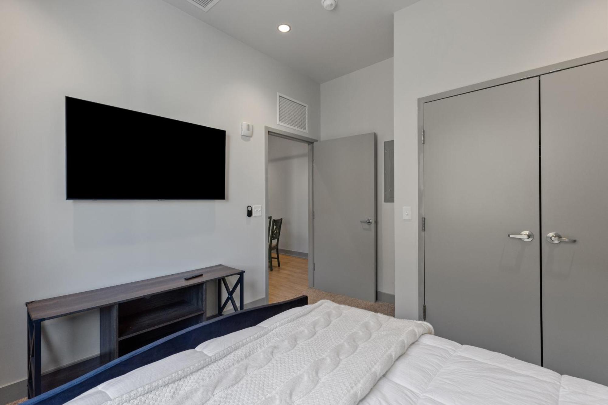 175 Lex - Walkable Downtown & Rupp Arena - Full Aparthotel