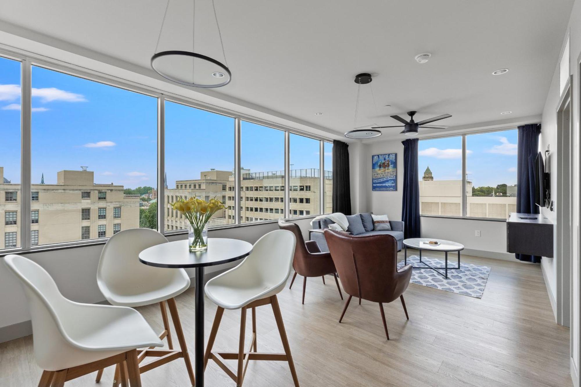 Apartahotel 175 Lex - Walkable Downtown & Rupp Arena - Full Lexington
